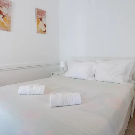 Lovely In Bairro Alto Appartement Lissabon