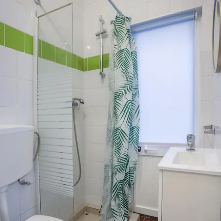 Lovely In Bairro Alto Apartment *