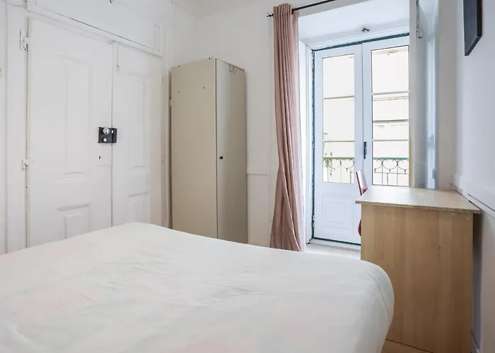 Lovely In Bairro Alto Lisboa